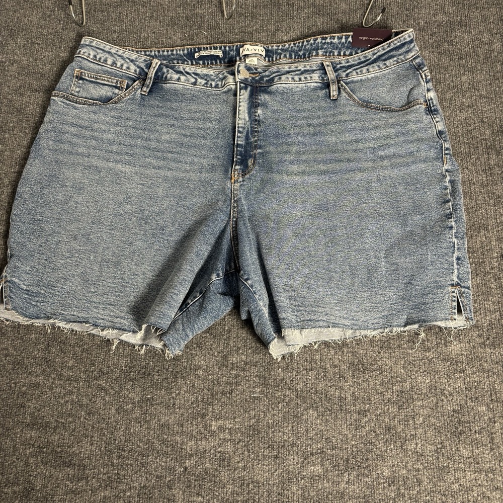 Ava & Viv Womens Plus Size 26 Bermuda Shorts High Rise Relaxed Stretch Denim NWT
